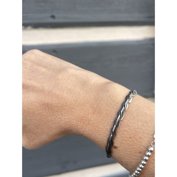 Vintage Native Navajo Sterling Silver Cuff Rope Bracelet Unsigned - Picture 4 of 10